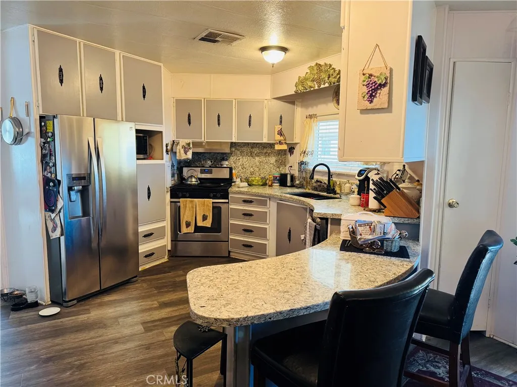 Additional image 7 of 13393 Mariposa Rd Unit 281, Victorville, CA 92395