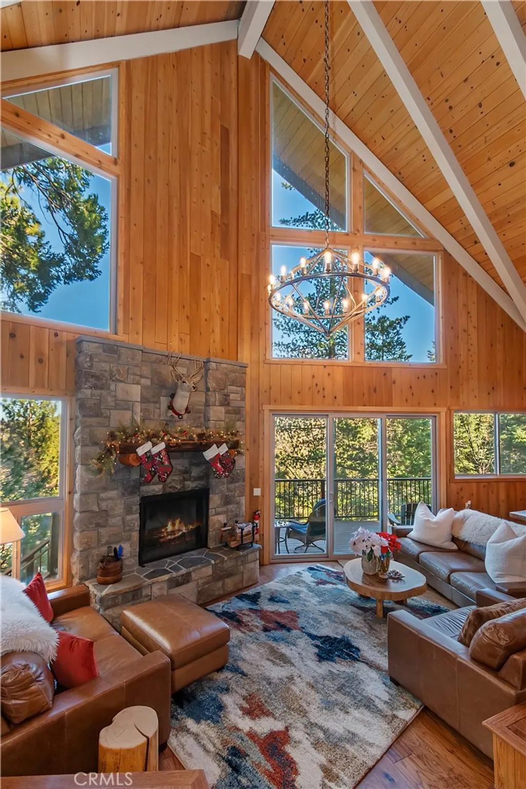 Additional image 5 of 26621 Thunderbird Drive, Lake Arrowhead, CA 92352