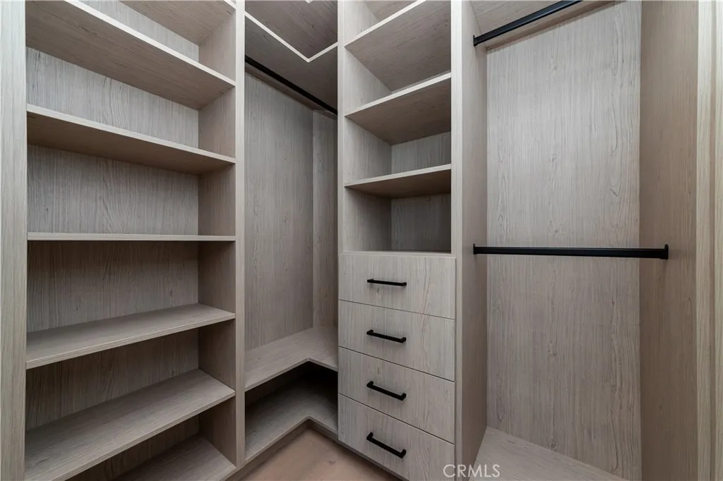 Additional image 35 of 16749 Addison St, Encino, CA 91436