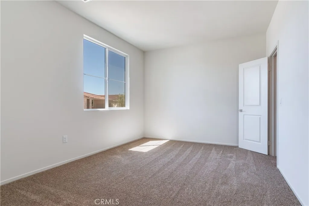 Additional image 33 of 1577 E Houlguin Street, Lancaster, CA 93535