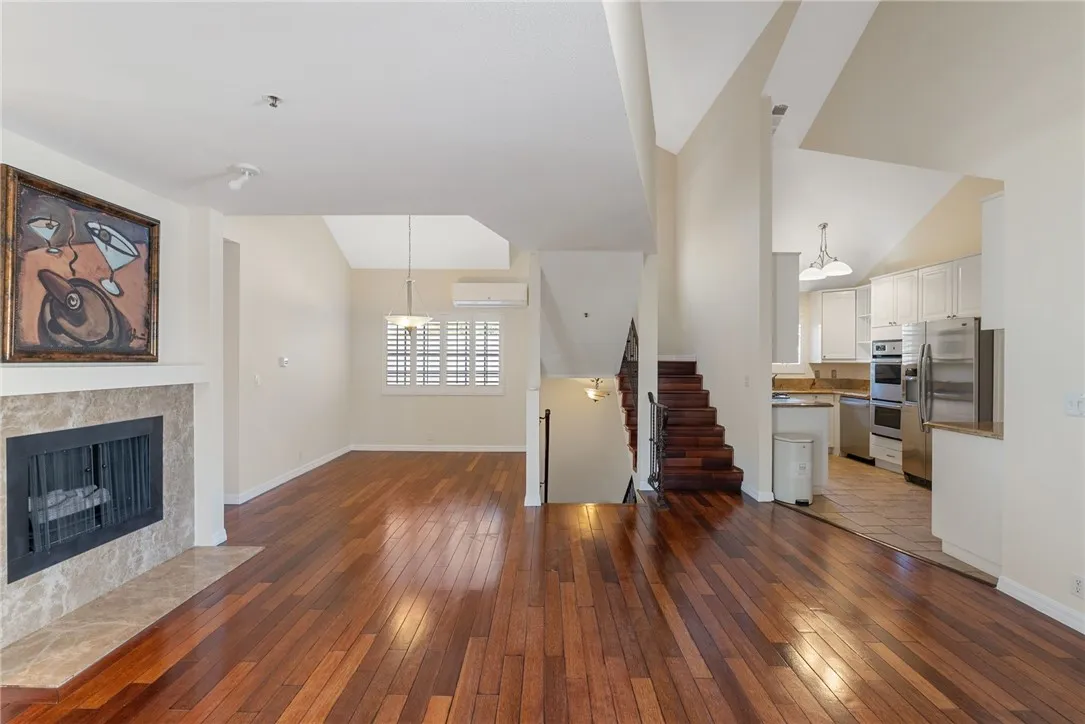 Additional image 60 of 221 Violet Ave, Monrovia, CA 91016