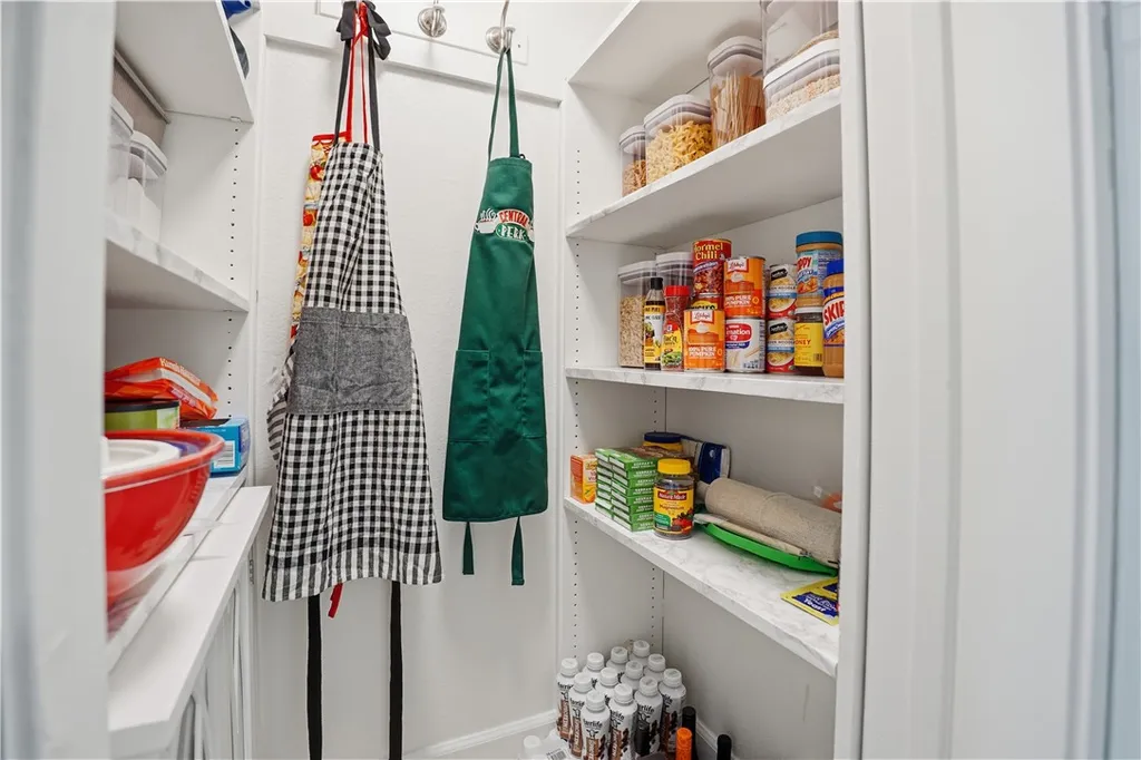 Additional image 14 of 2911 S Fairview Street Unit C, Santa Ana, CA 92705