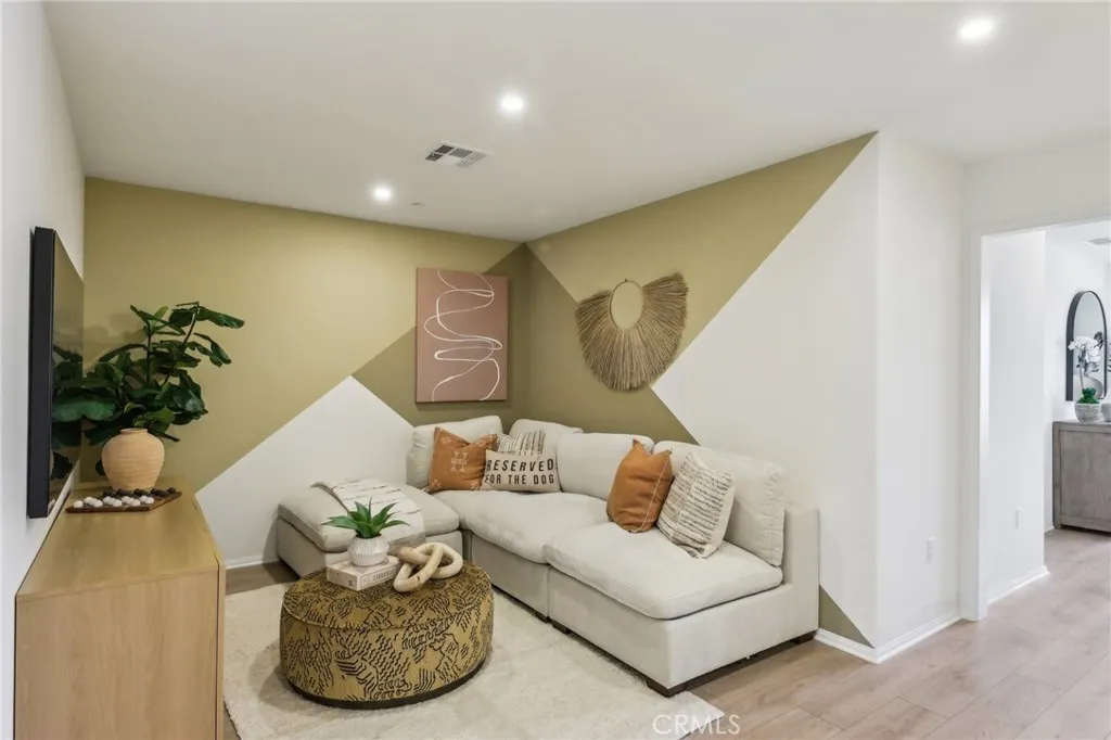 Additional image 14 of 15513 April Dawn Way Unit 3, Fontana, CA 92336