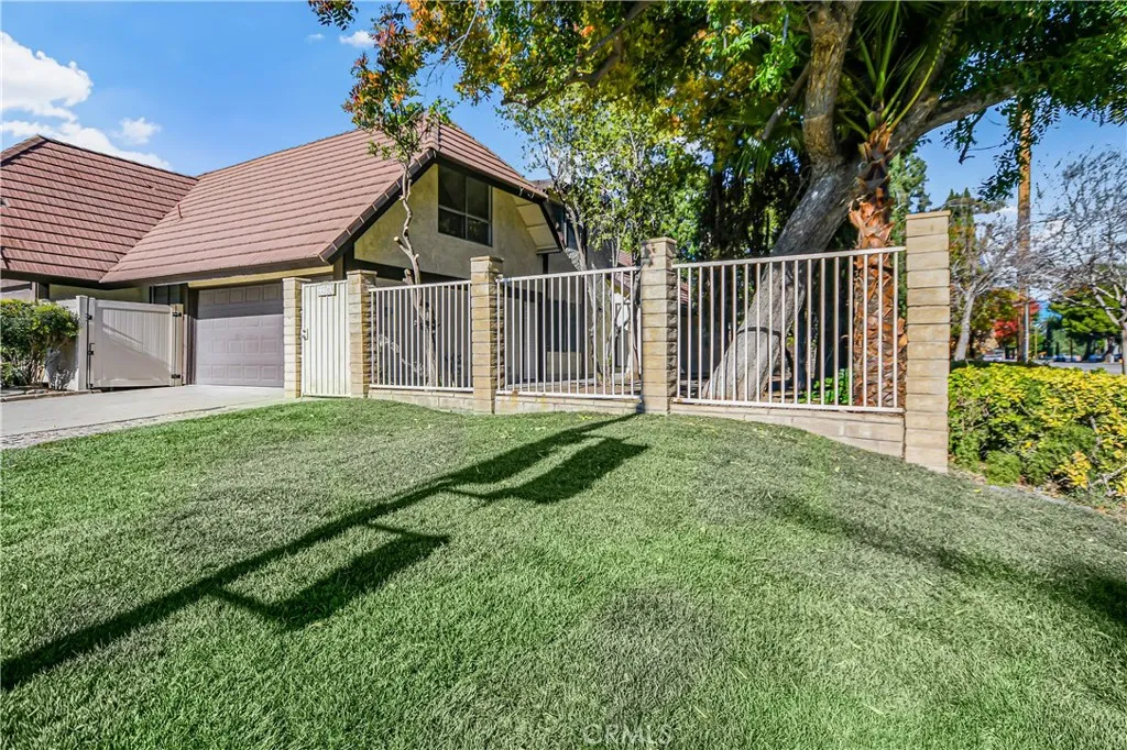 Additional image 3 of 22703 Garzota Dr, Valencia, CA 91354