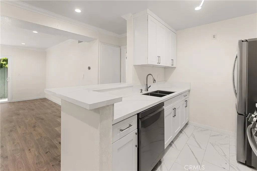 Additional image 51 of 18620 Hatteras Unit 173, Tarzana, CA 91356