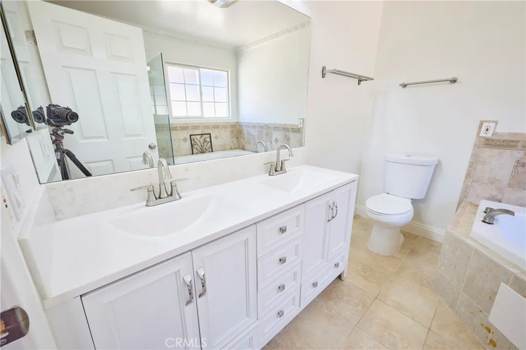 Additional image 100 of 13044 Hedda Ln, Cerritos, CA 90703