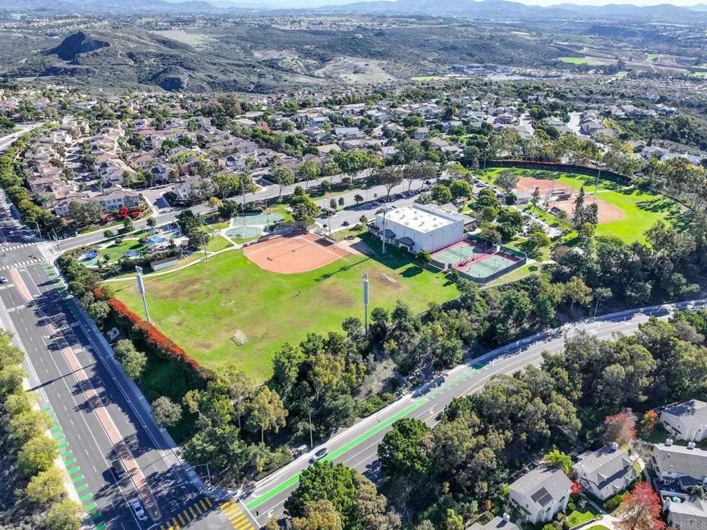 Additional image 117 of 2755 Victoria Avenue, Carlsbad, CA 92010