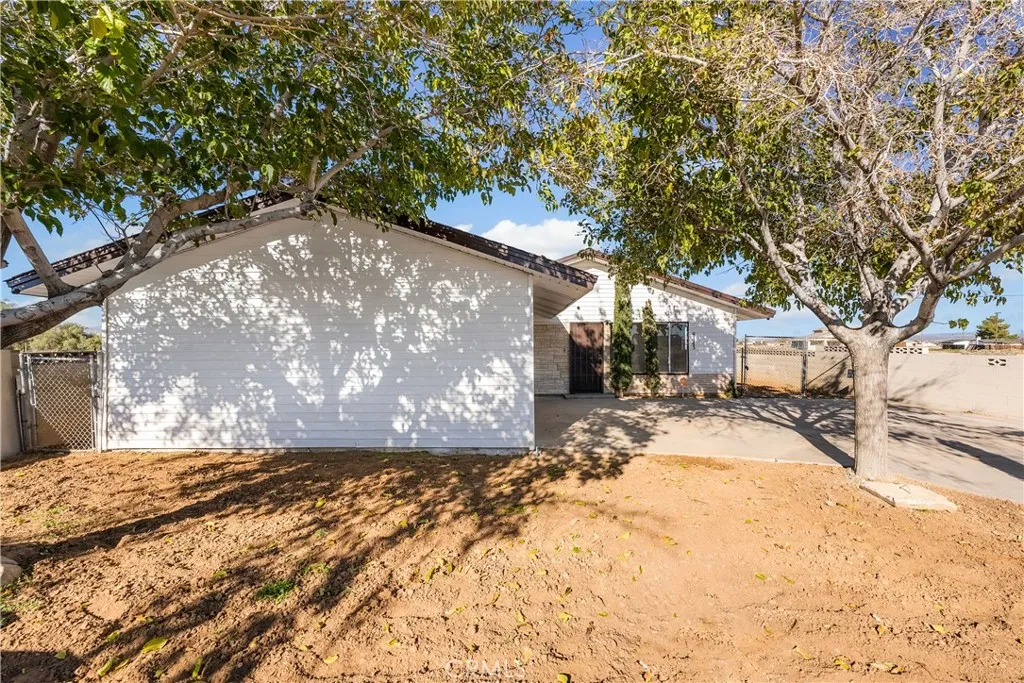 Additional image 47 of 8443 Dogbane Ave, California City, CA 93505