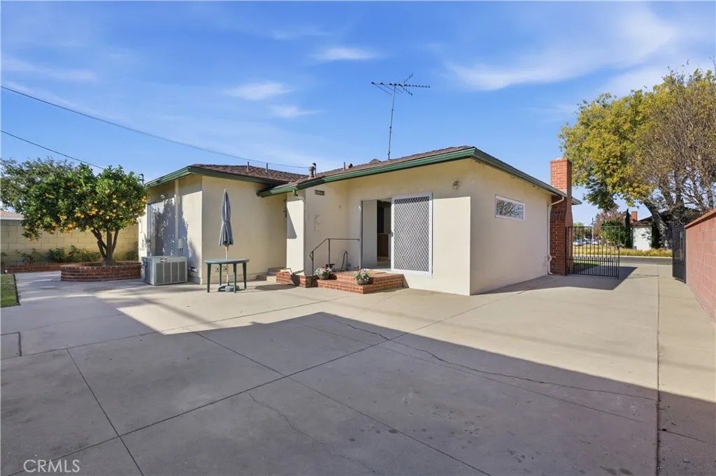 Additional image 40 of 5300 E 28th St, Long Beach, CA 90815