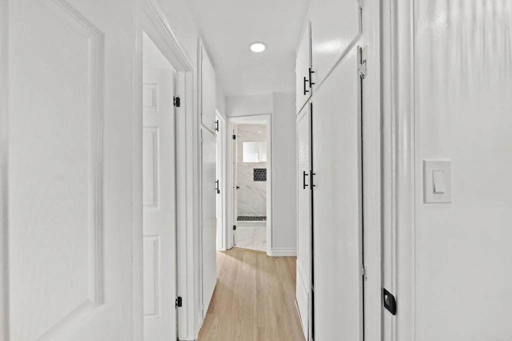 Additional image 31 of 5033 La Paz Dr, San Diego, CA 92113