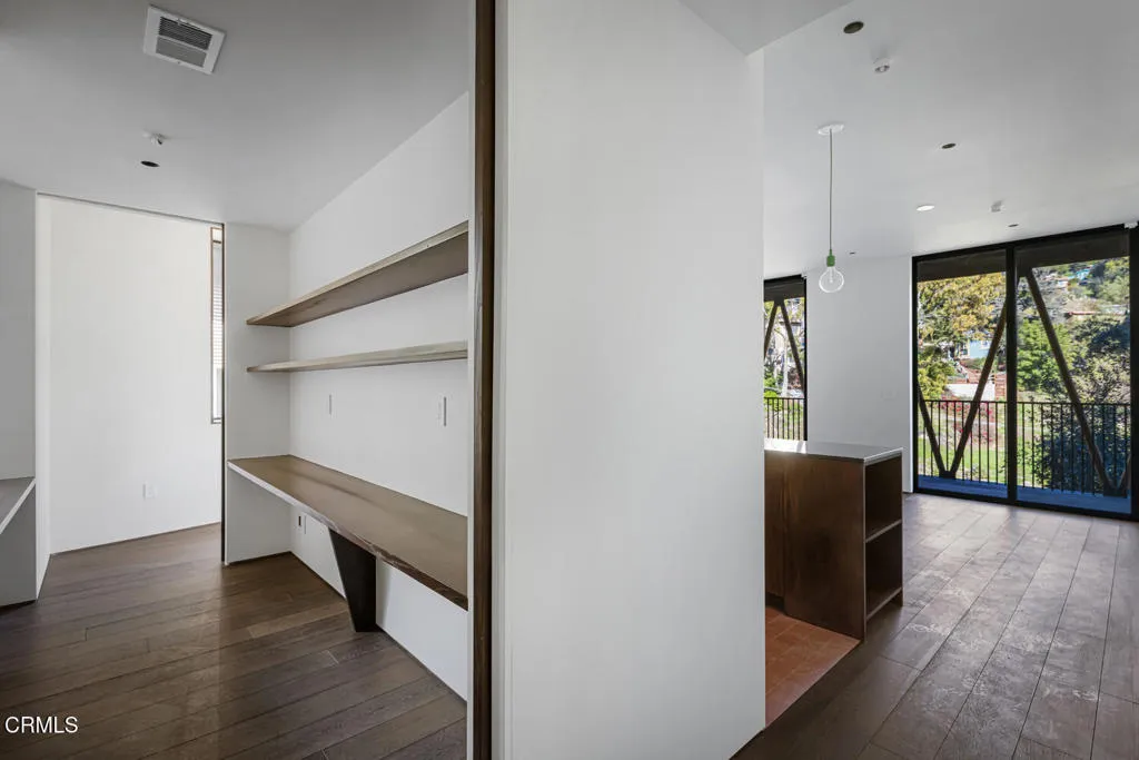 Additional image 43 of 596 Quail Drive, Los Angeles, CA 90065