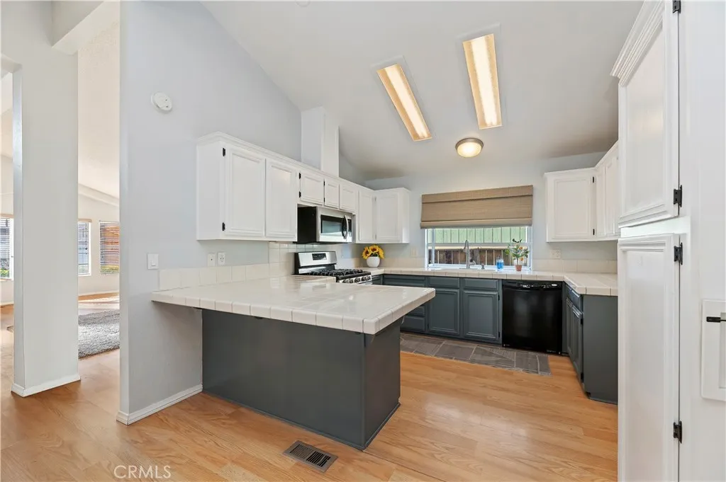 Additional image 14 of 140 W Pioneer #101 Ave, Redlands, CA 92374