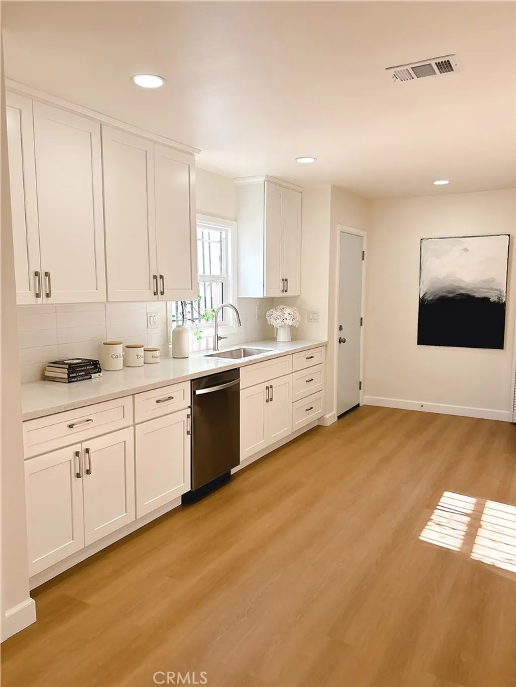 Additional image 18 of 6515 Cimarron, Los Angeles, CA 90047