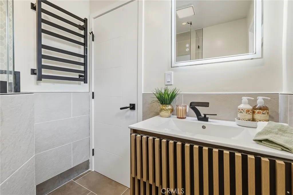 Additional image 12 of 9233 Swinton Avenue, North Hills, CA 91343