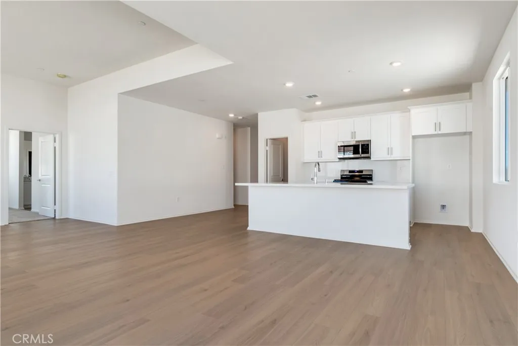 Additional image 23 of 1577 E Houlguin Street, Lancaster, CA 93535