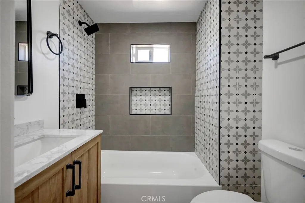 Additional image 93 of 3515 S Norton Avenue, Los Angeles, CA 90018