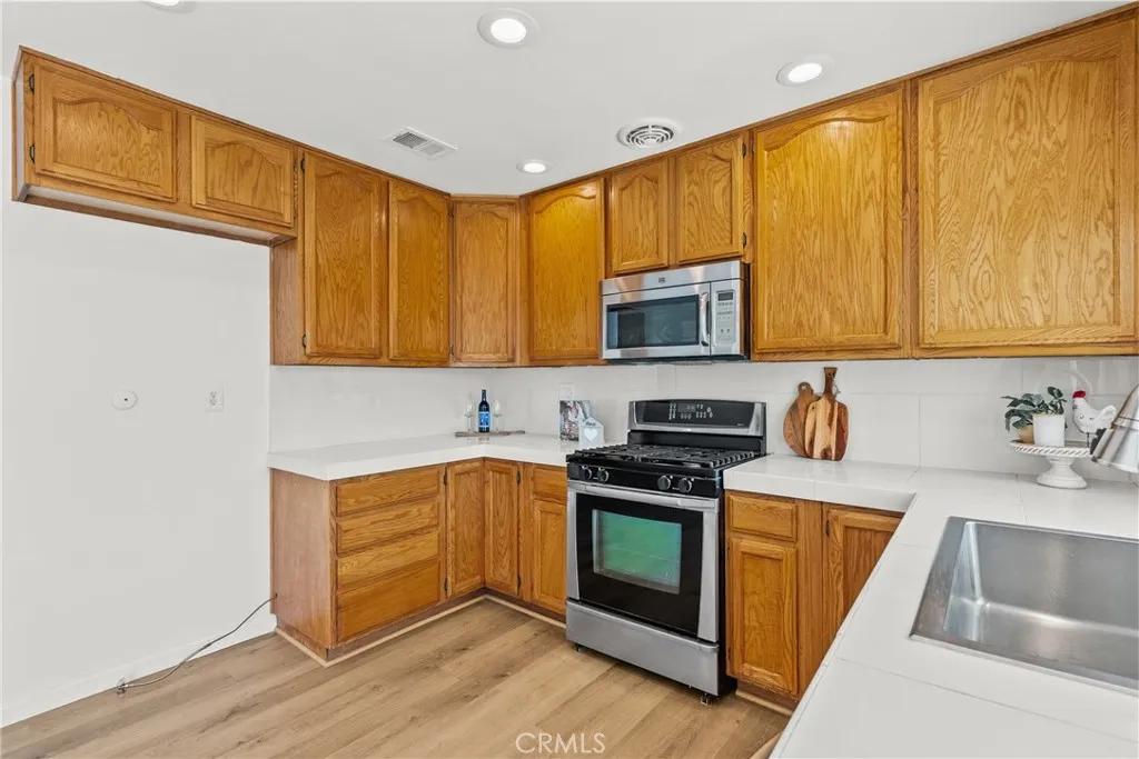 Additional image 70 of 19642 Lonerock St, Canyon Country, CA 91351