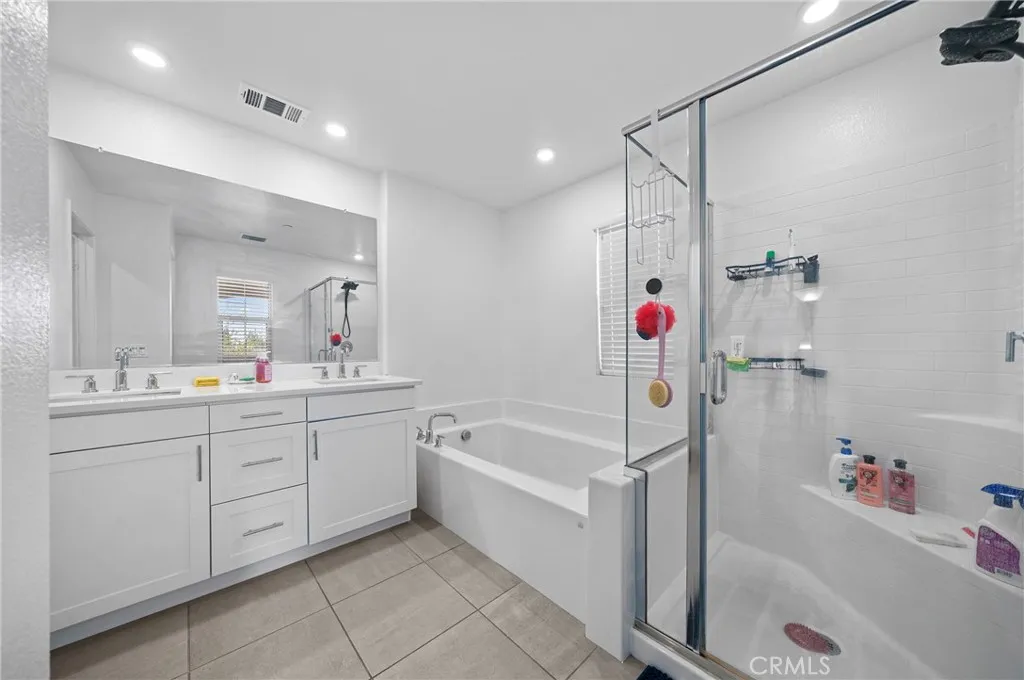 Additional image 6 of 981 W Clover Ave, Rialto, CA 92376