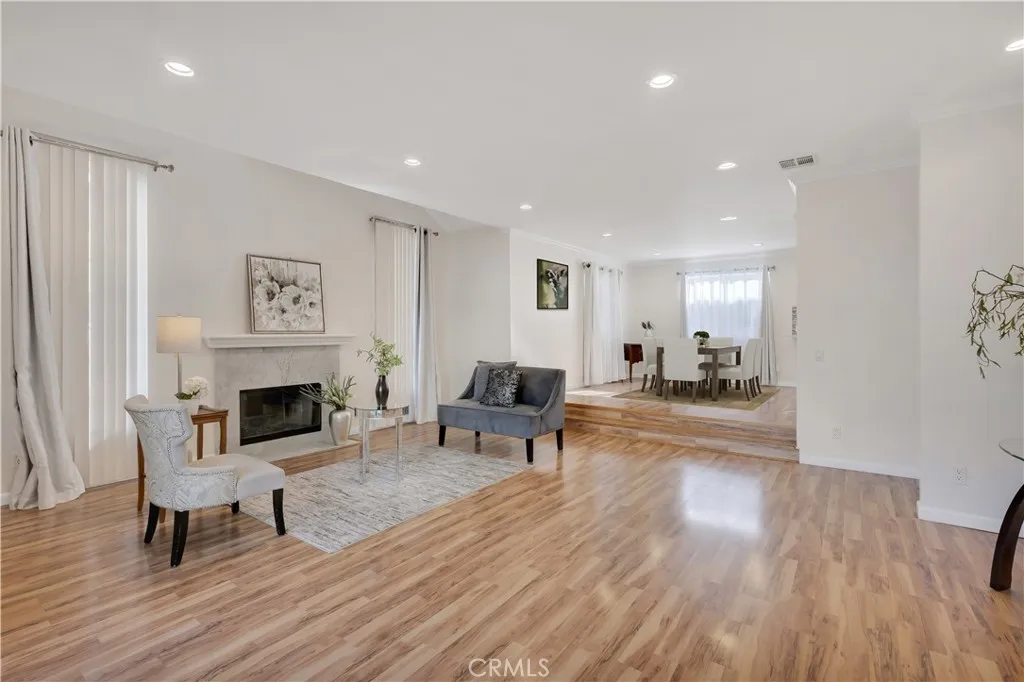 Additional image 3 of 8958 Burnet Avenue Unit E6, North Hills, CA 91343