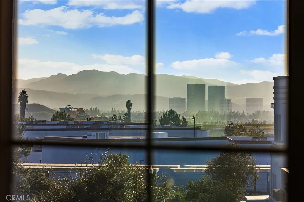 Additional image 38 of 115 Frame, Irvine, CA 92618