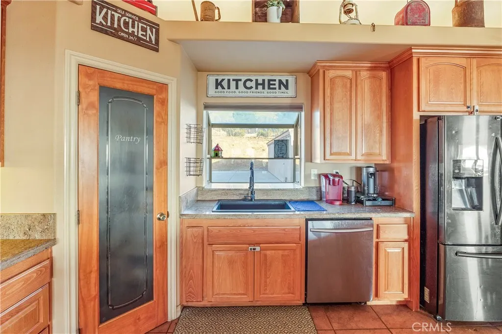 Additional image 60 of 23053 Roundup Way, Apple Valley, CA 92308