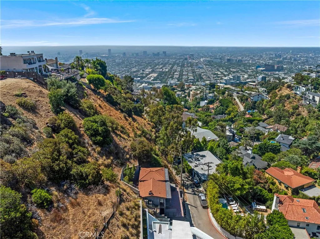 Additional image 18 of 8655 Hillside, Los Angeles, CA 90069