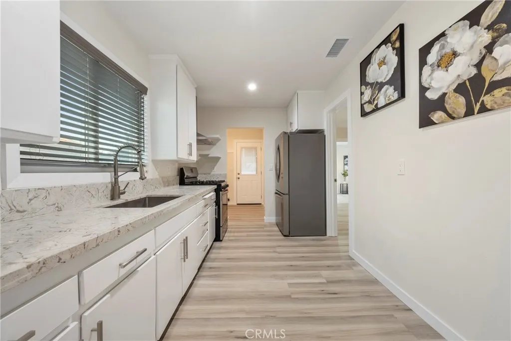 Additional image 40 of 160 W 121st St, Los Angeles, CA 90061