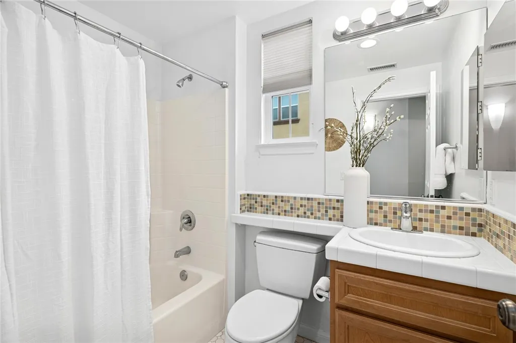 Additional image 16 of 108 Jadestone, Irvine, CA 92603