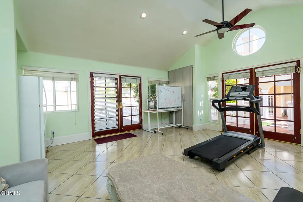 Additional image 58 of 1075 E Tujunga Avenue, Burbank, CA 91501