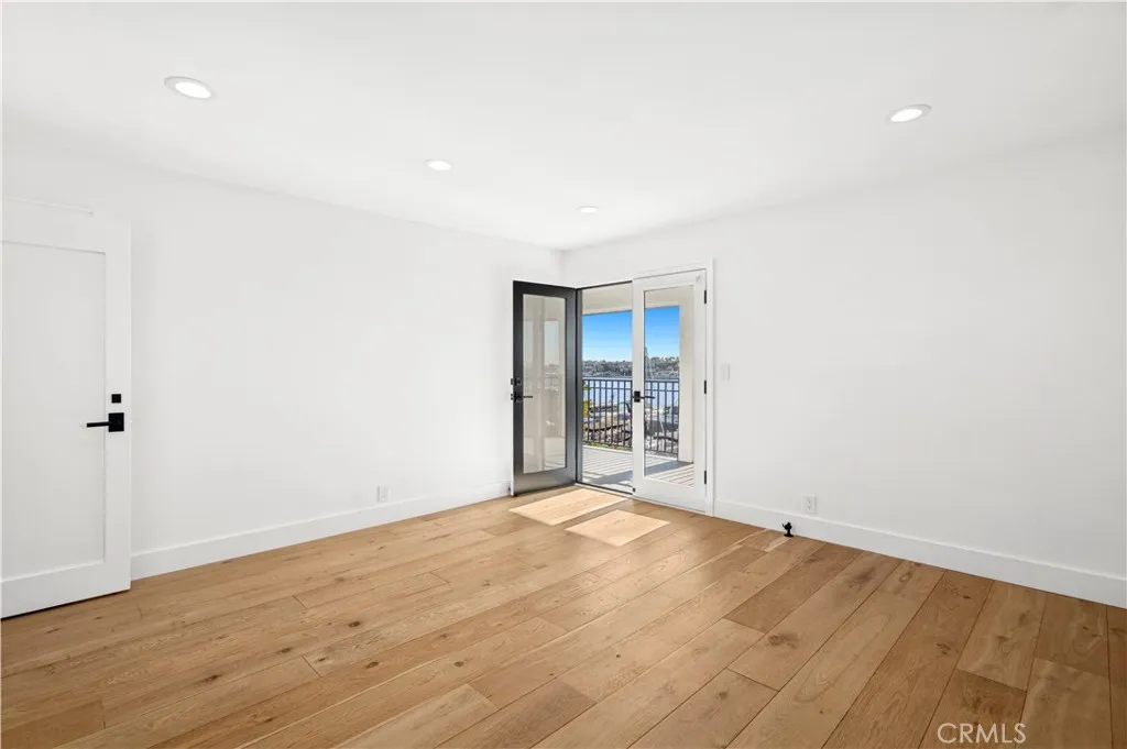 Additional image 17 of 2572 Bayshore Dr, Newport Beach, CA 92663