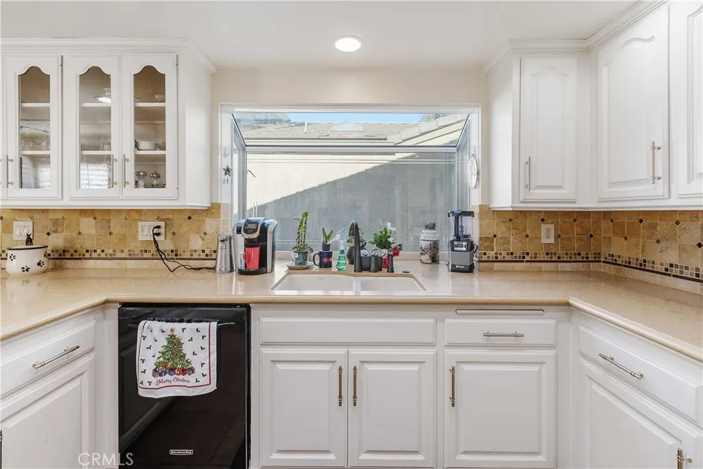 Additional image 13 of 547 Via Zapata, Riverside, CA 92507