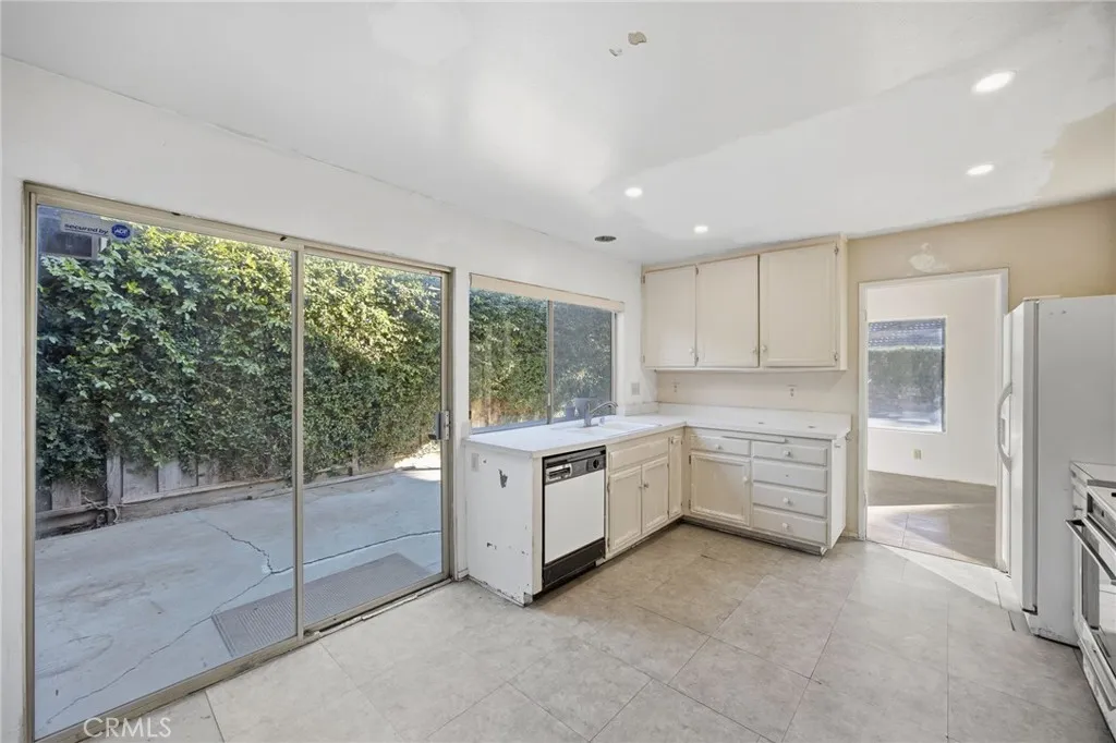 Additional image 63 of 418 W Carol Avenue, Santa Ana, CA 92707