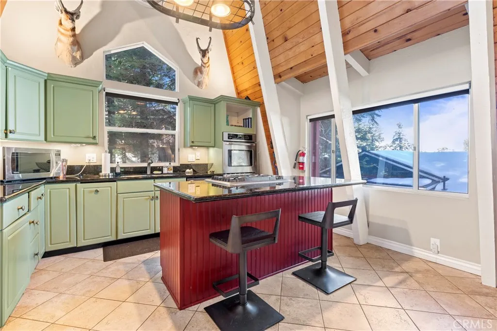 Additional image 43 of 664 Circle Dr, Lake Arrowhead, CA 92352