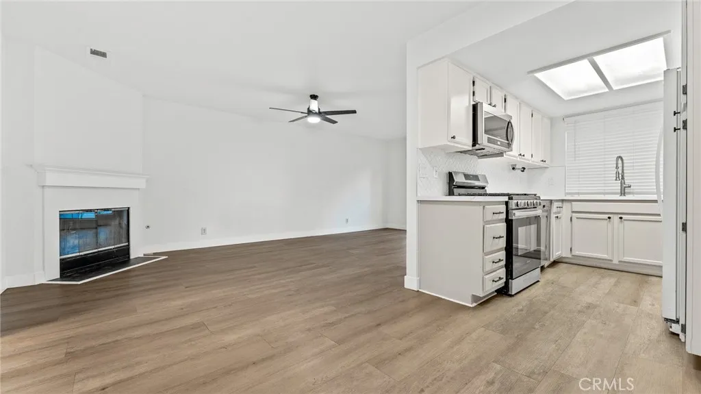 Additional image 55 of 181 W La Verne Unit 5, Pomona, CA 91767