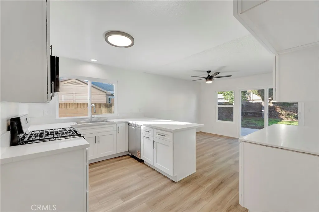 Additional image 9 of 610 S Dennis St, Santa Ana, CA 92704