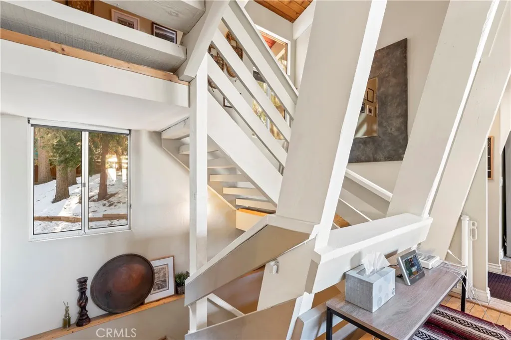 Additional image 18 of 664 Circle Dr, Lake Arrowhead, CA 92352