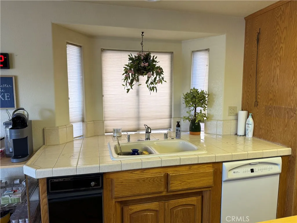 Additional image 10 of 13636 Sea Gull Dr, Victorville, CA 92395