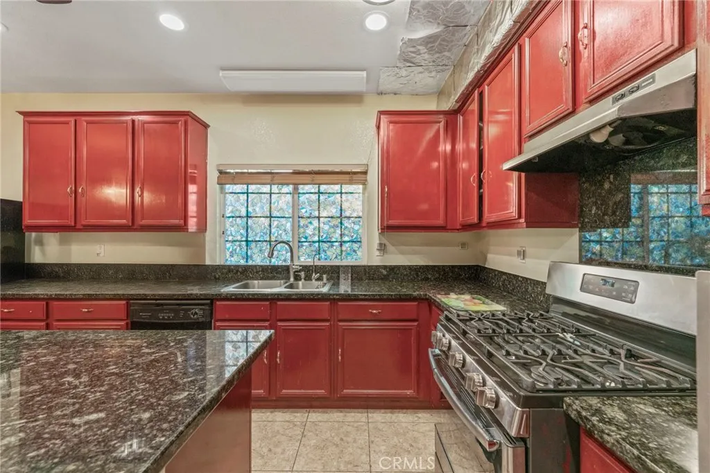 Additional image 90 of 1553 W Ceres St, Rialto, CA 92376