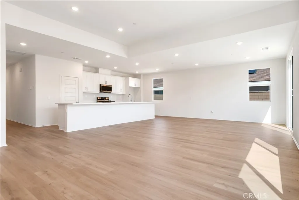 Additional image 4 of 13743 Mesa View Drive, Victorville, CA 92392