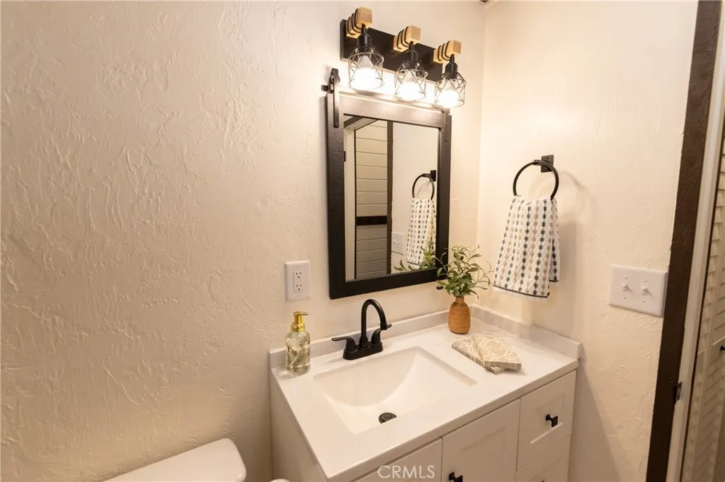 Additional image 18 of 326 E Country Club Blvd, Big Bear City, CA 92314