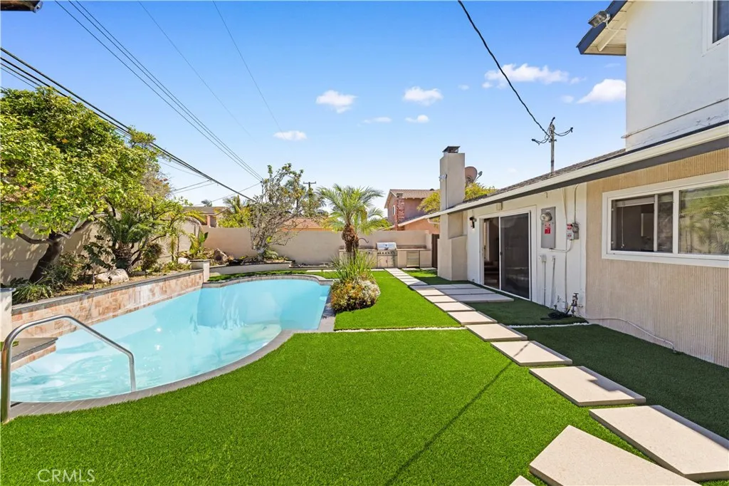 Additional image 5 of 9331 Cape Cod Drive, Huntington Beach, CA 92646