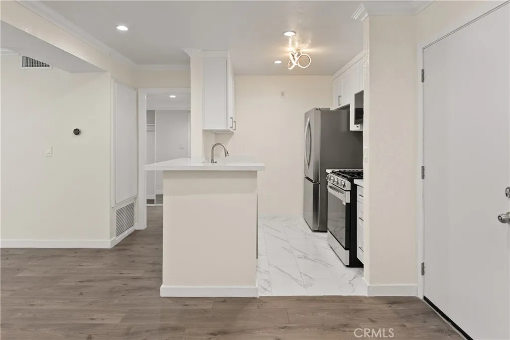 Additional image 19 of 18620 Hatteras Unit 173, Tarzana, CA 91356