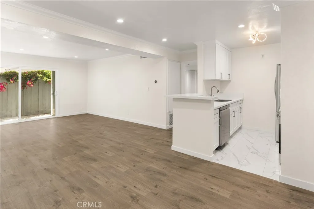 Additional image 43 of 18620 Hatteras Unit 173, Tarzana, CA 91356