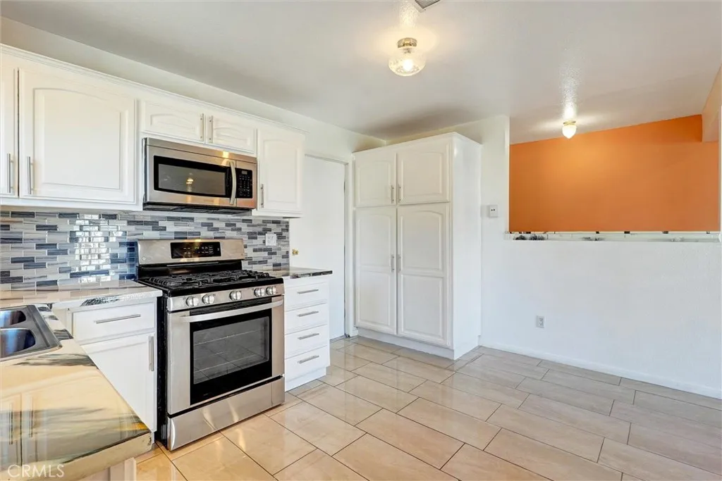 Additional image 12 of 39203 Foxholm Dr, Palmdale, CA 93551