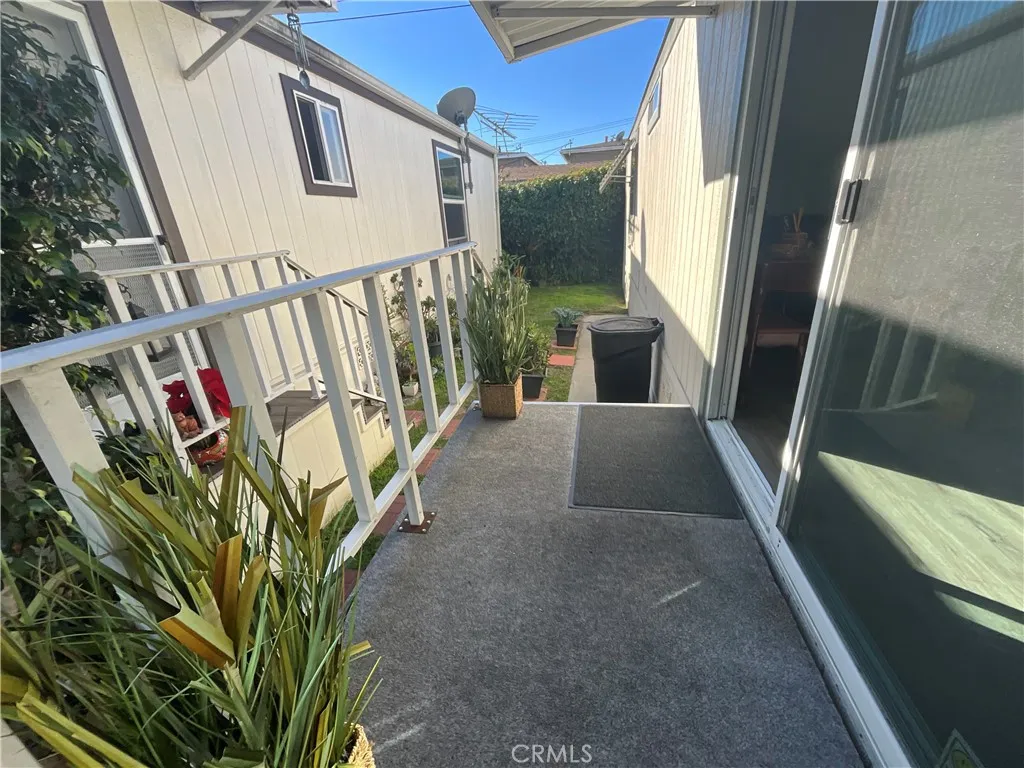 Additional image 5 of 2060 Newport Blvd, Costa Mesa, CA 92627