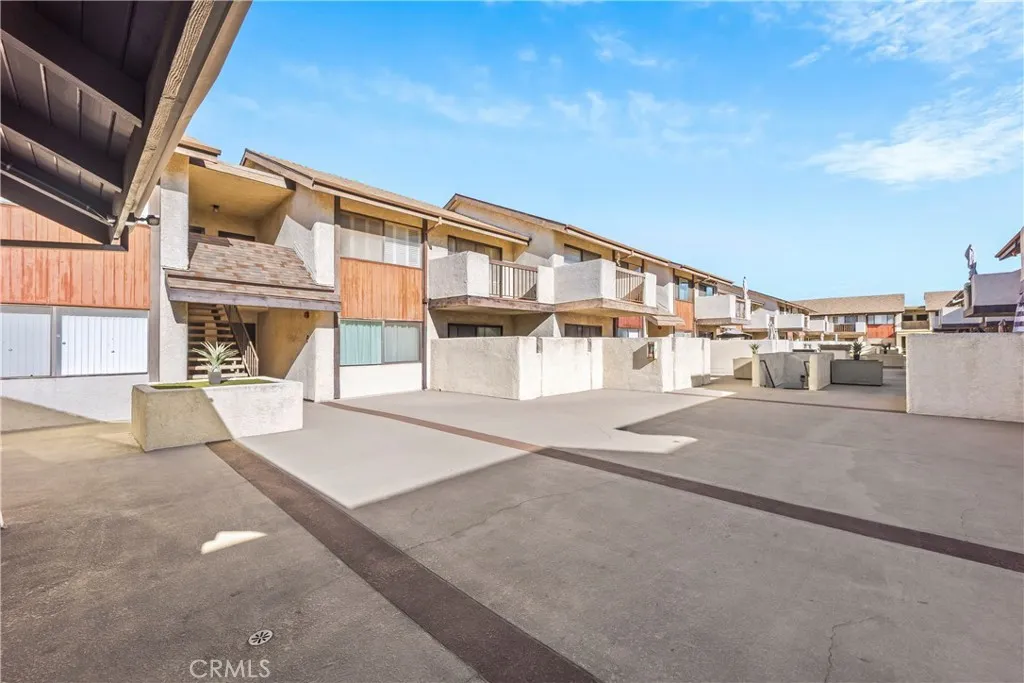 Additional image 27 of 15000 Halldale Avenue Unit 101, Gardena, CA 90247