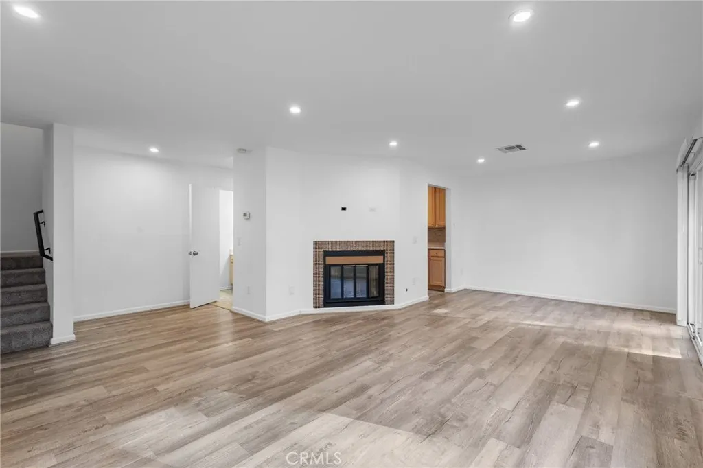 Additional image 2 of 31315 The Old Road Unit D, Castaic, CA 91384