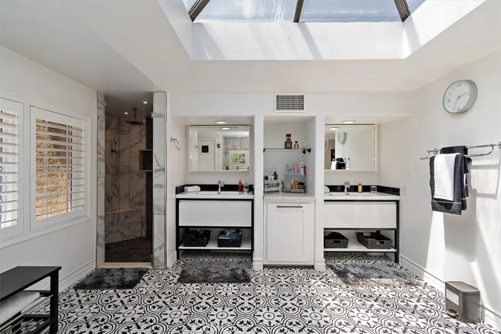 Additional image 118 of 2335 N San Antonio Avenue, Upland, CA 91784