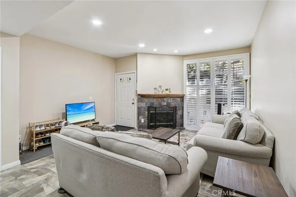 Additional image 25 of 24111 Del Monte Unit 3, Valencia, CA 91355