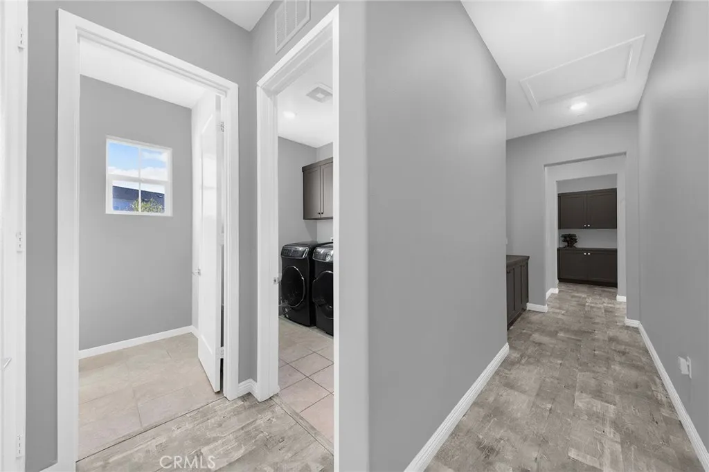 Additional image 31 of 115 Frame, Irvine, CA 92618